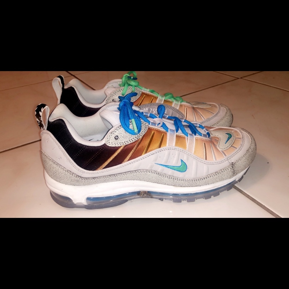 Men limit edition Nike shoes